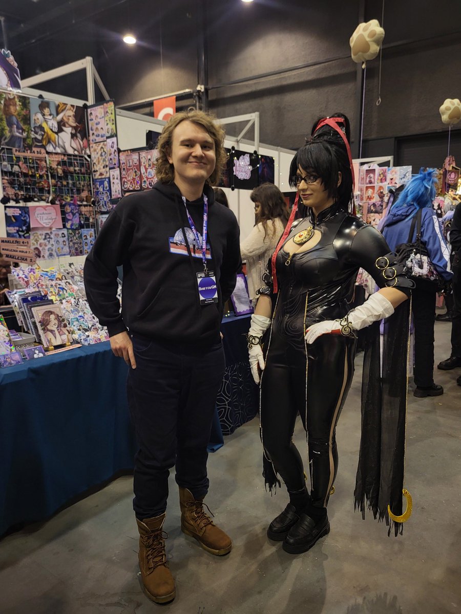 BartekGMalt's tweet image. Kontynuując nitkę #remcon-ową: Ogromne propsy dla @mvciekr za pluszowego BartkaGM (który był dla mnie niczym piłka antystresowa xd), cosplayerom i wystawcom za wybitne zaangażowanie w sztukę, panelistów za zaufanie, a całej otoczce organizatorskiej za spinanie tych światów razem.