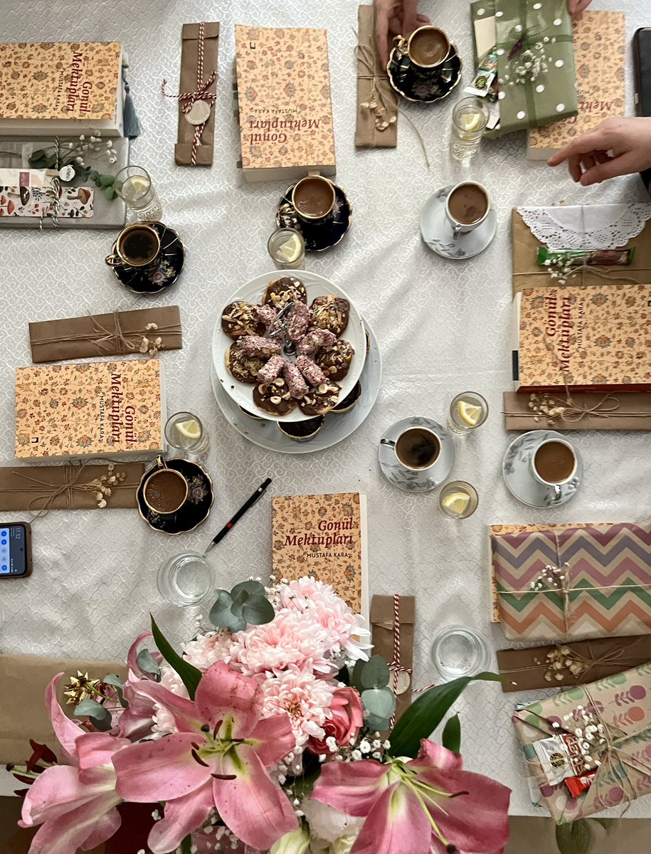 Hayran olduğum insanlar ve kitaplar vardır
Gönül mektupları | Mustafa Kara