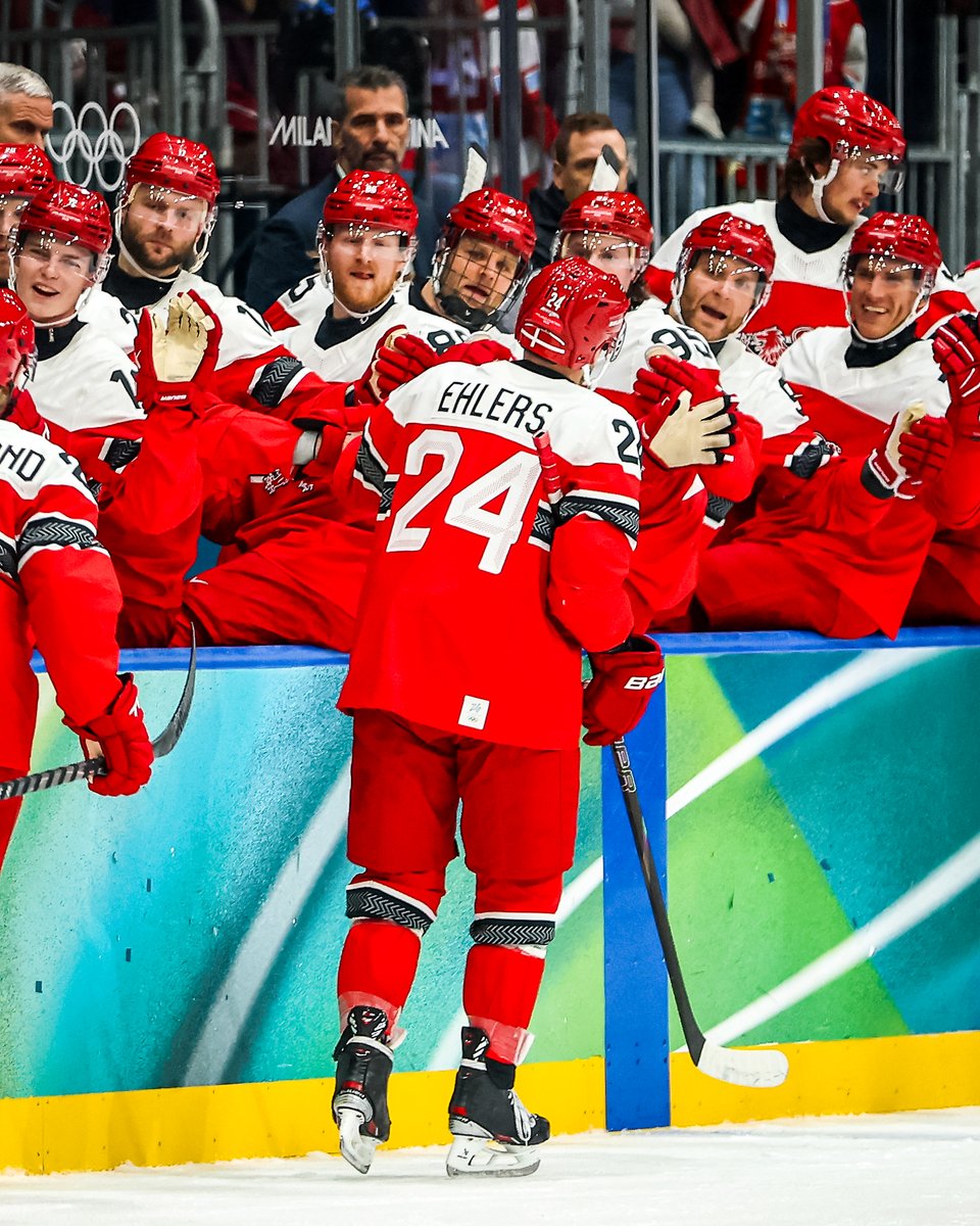 y - Carolina Hurricanes tweet media