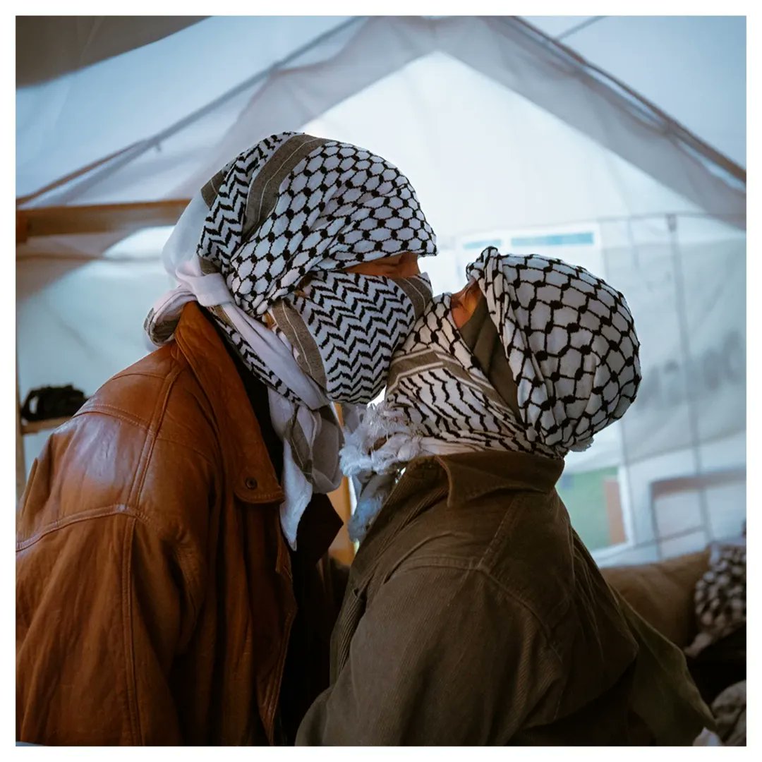 Antifa_Ultras tweet media