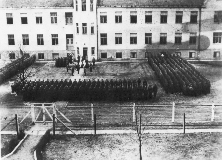 Auschwitz Memorial tweet media