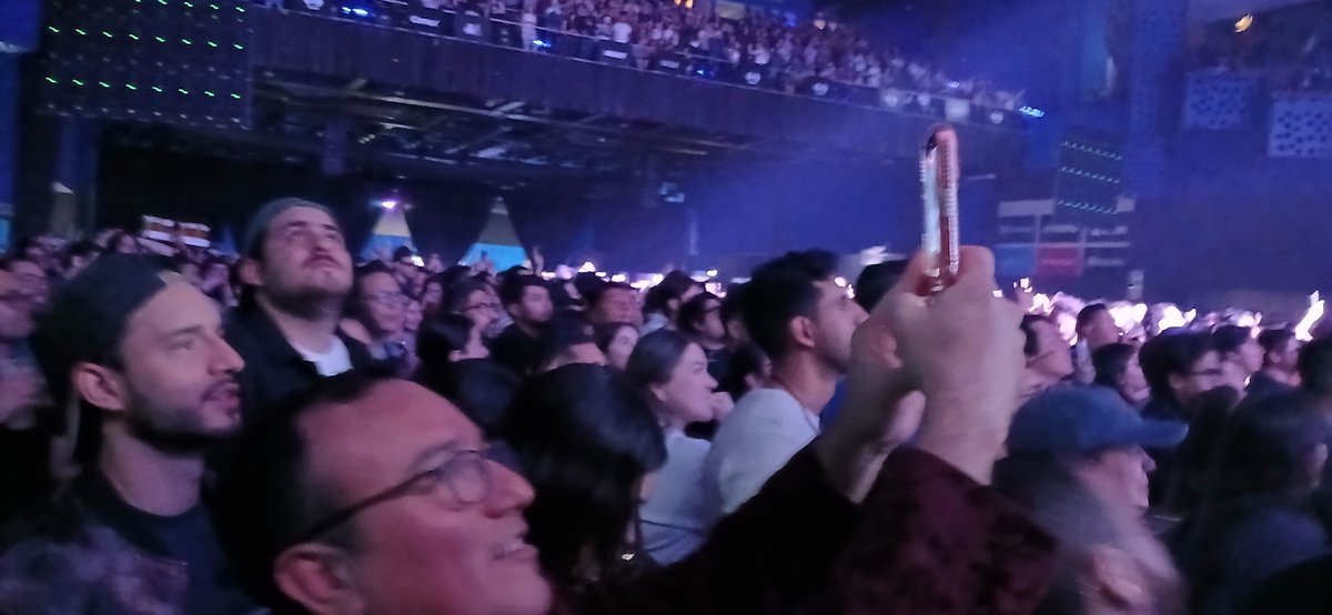 GCorreaCabrera's tweet photo. Efectivamente, el #megaconcierto del año. Un grupo mexicano en la ciudad más interesante y hermosa del mundo: la Ciudad de México (#CDMX).
#HechoEnMexico
#HermanosEnMexico
#MidnightGeneration
#MidnightInMexico https://t.co/c9d3gmmgDC