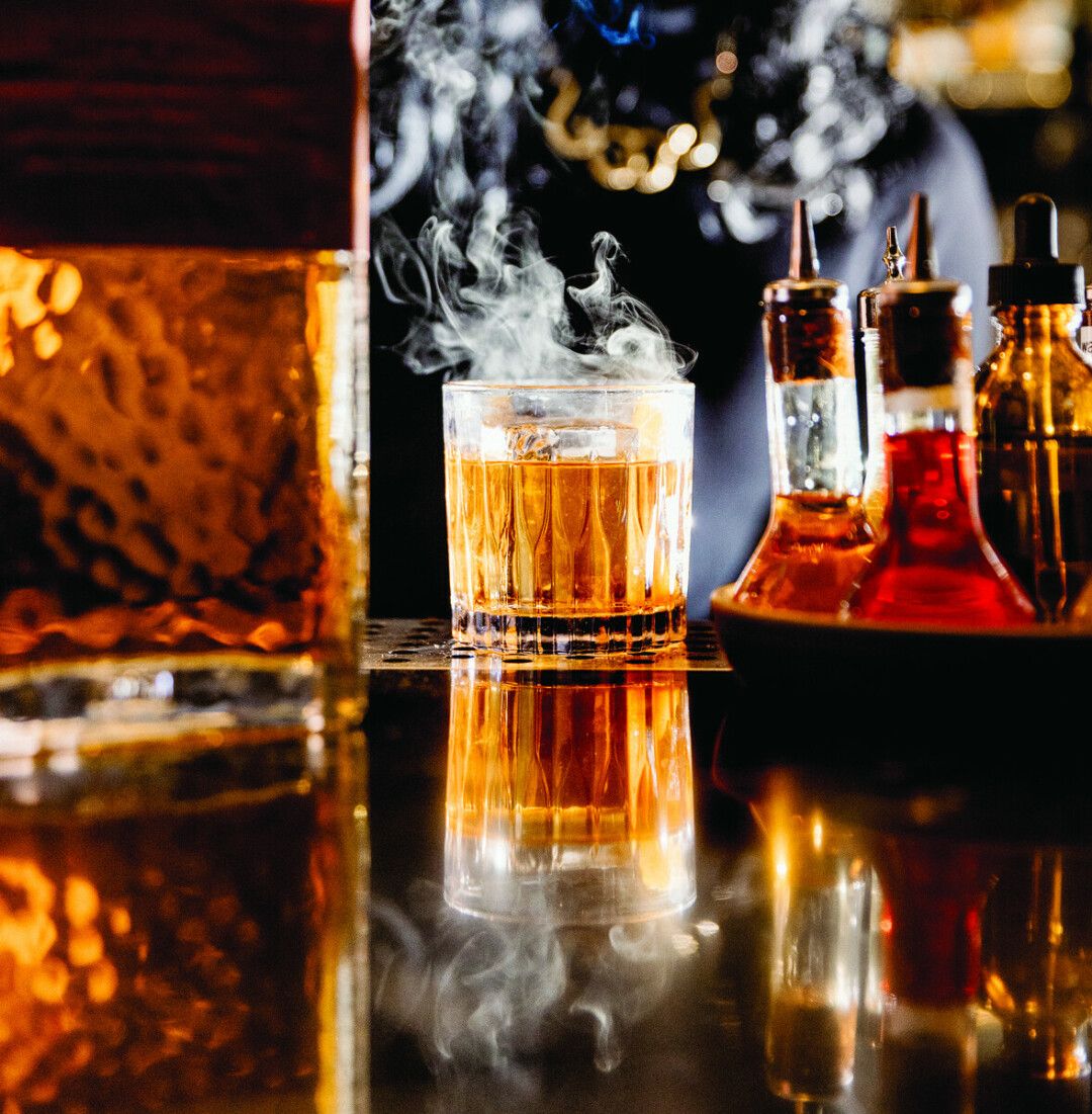 Originally conceptualized as a supper club with locally driven, Montana- &amp; mountain-inspired food. Fielding’s, one of the Armory’s three restaurant/bars, stands out with its chartreuse booths, Italian tile floor, &amp; local art adorning the walls. buff.ly/2umIIuz 

#bozeman