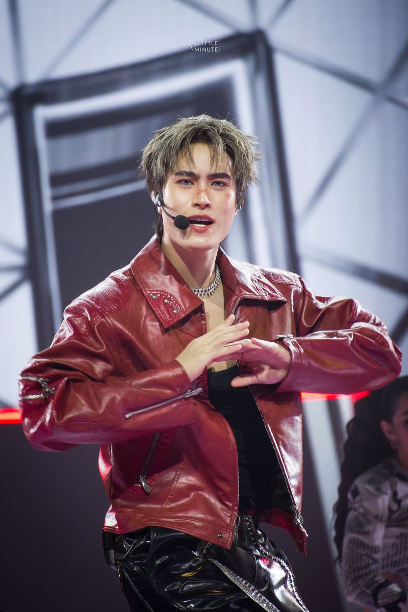 พิไอดอลหล่อมาก เต้นเก่งมากด้วย

GEMINI THE RISER SUPERSTAR
#RISERCONCERTD3
#Gemini_NT #เจมีไนน์