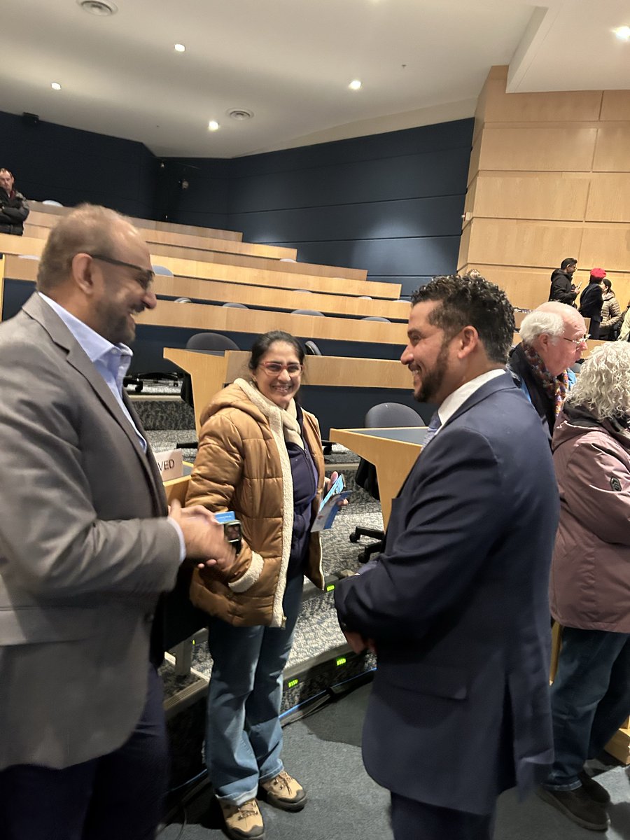 Happy to be at Harper College for their Candidate Forum! While we prepare for the primaries coming up in March, I laid out our campaign’s plan on how to Abolish ICE, stop Trump, and make progressive change happen right here in the 8th District!!
#JunaidForUS #IL08