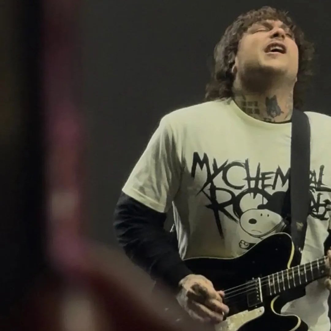 the hottest man you know is out there playing in my chemical romance wearing a minnie mouse and a snoopy shirt