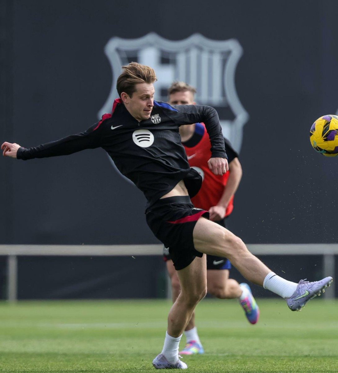 dejongass1 tweet media