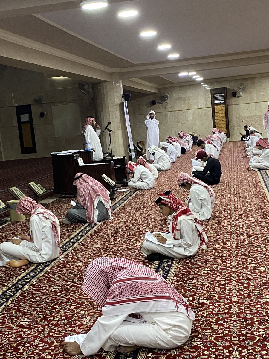 rhyme_dawah's tweet photo. نفذت الجمعية مساء اليوم الاحد ٢٧/ ٨ اختبار مسابقة السنة النبوية في حفظ الأربعين النوويه لجميع المتسابقين من الرجال والنساء فكان الحضور متميز والتنطيم والاستعداد متميز وفق الله الجميع ورزقهم العلم النافع والعمل الصالح
ووفقهم لاتباع السنة والبعد عن البدعة. https://t.co/YPGOxVurZQ
