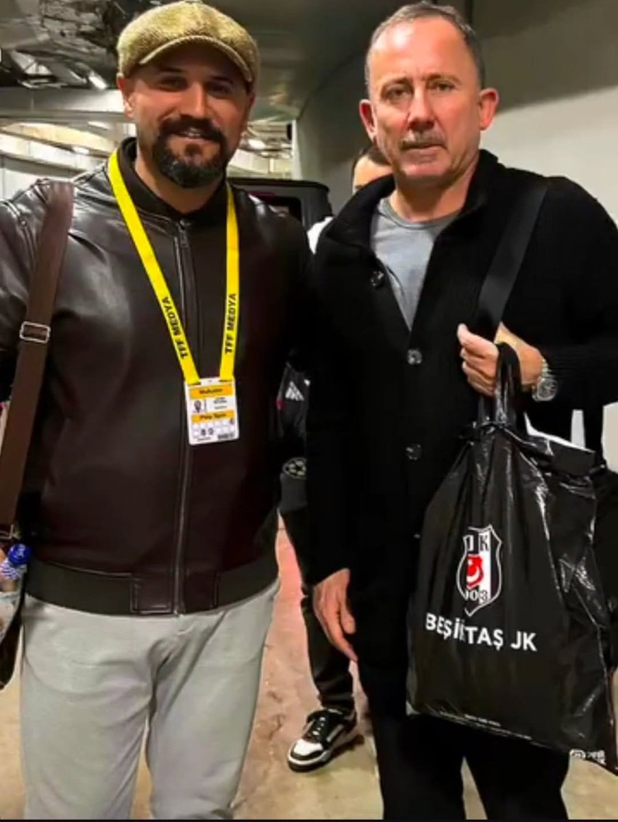 Beşiktaş'a konsantre olmuş bir Sergen Yalçın'ı yenmek imkânsıza yakındır... Senden beklediğimiz şey tam olarak bu hocam. Seni eleştirdiğim şey de tam olarak buydu... Yeter ki iste! Yeter ki tüm konsantreni takıma ve sahaya ver... ✨️