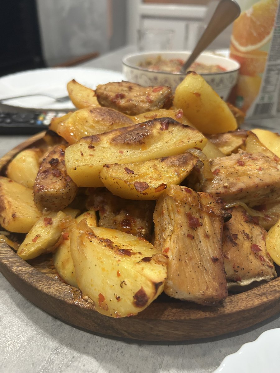 Mihai Logo Brand Designer tweet media