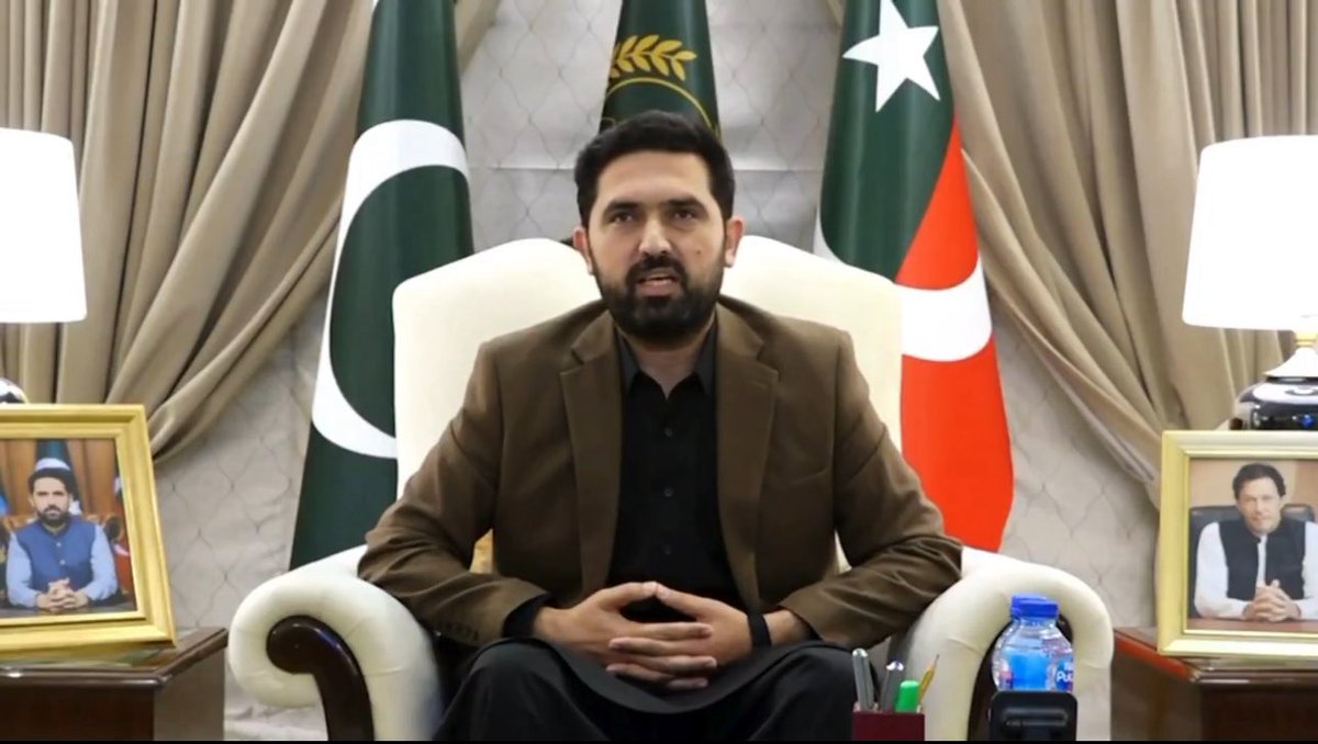 کچے دھاگوں سے بندھے ہاتھ کھولنے کا وقت آ چکا ہے 🚨
ہمیں ابھی بھی سہیل آفریدی کا انتظار ہے ۔۔
ہمیں ابھی بھی سہیل آفریدی کے اندر کی مزاحمت کا انتظار ہے ۔
#خان_کی_رہائی_تک_پاکستان_بند 
#پنجاب_کی_لیڈرشپ_میدان_میں_آؤ