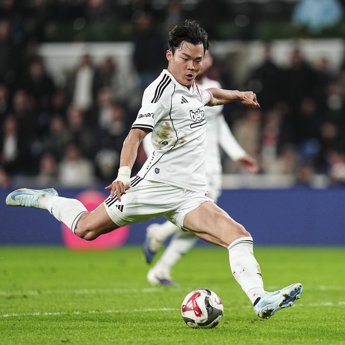 ikisinin oynadığı futbol boşa gidecek diye o kadar üzülüyordum ki anlatamam 

ONURLANDIRMA TİVİTİ