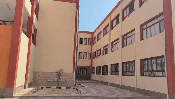 عاجل| التفاصيل الكاملة لواقعة ارتكاب فعل فاضح بين عامل وفتاة داخل مدرسة بالقليوبية 