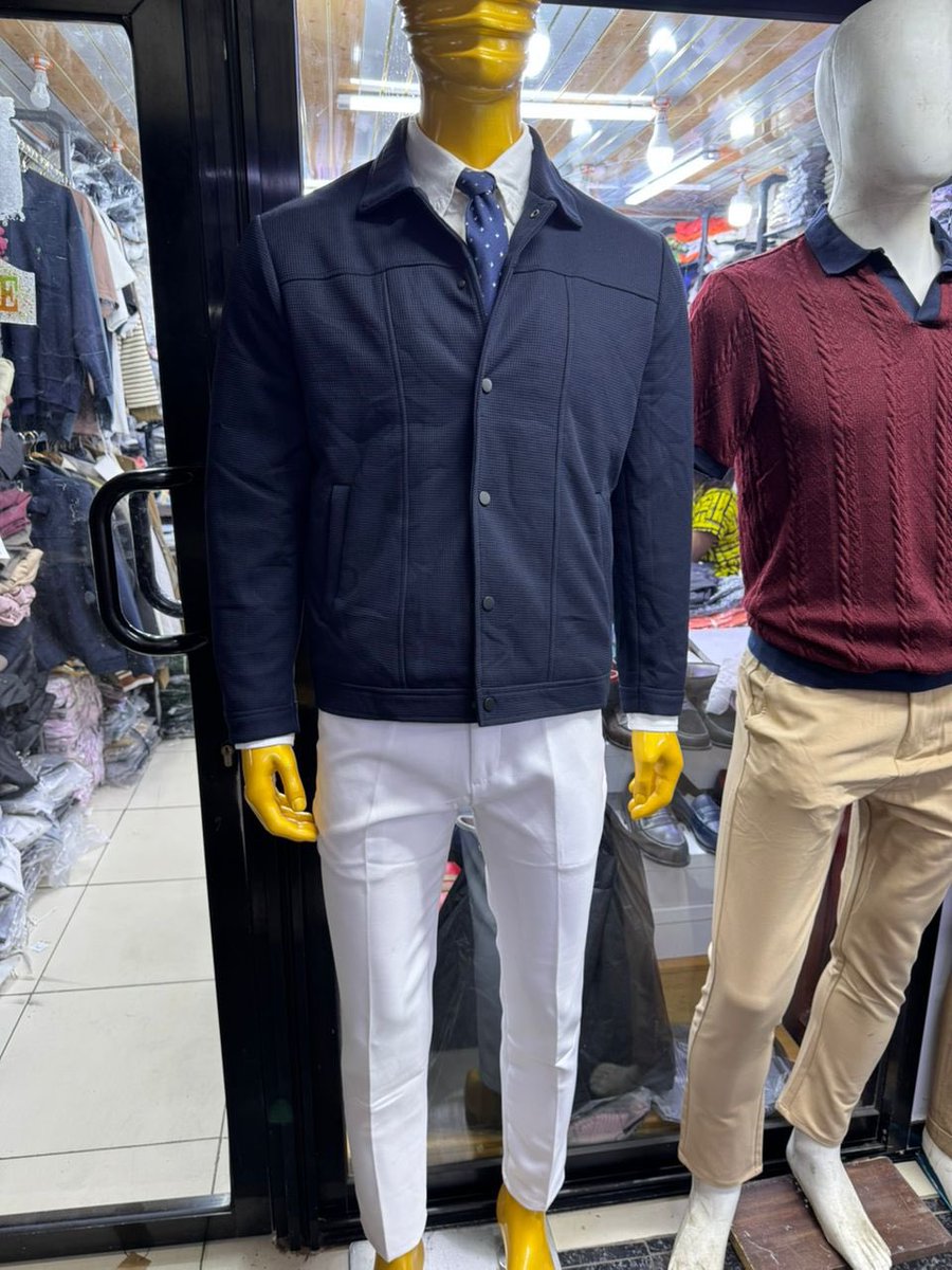 Jacket disponibles
  🧵M-L
 💶13.000XAF
  📞658450278
  📍Douala 
🚚Livraison et Expédition