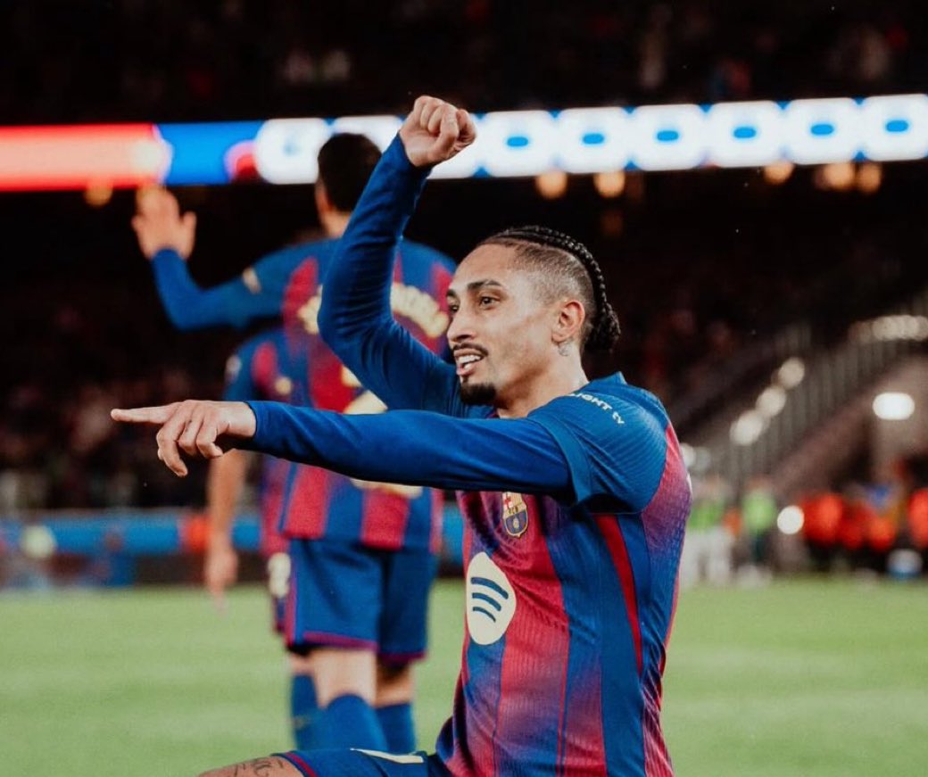 This is the guy who saves Barcelona’s ass, but their fanbase are so lame that they will not give him his flowers.