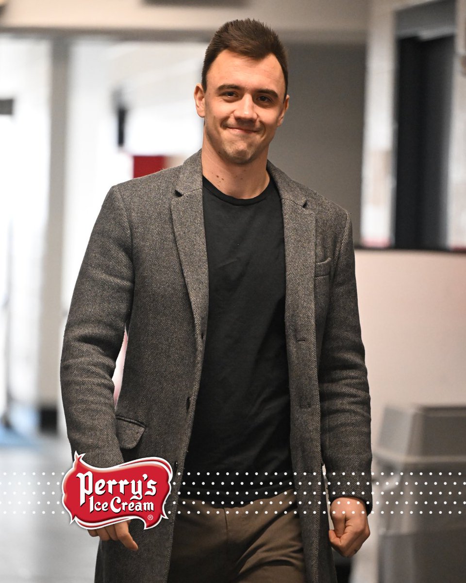AmerksHockey's tweet photo. Sunday #SweetSuits, brought to you by @perrysicecream. https://t.co/OLbSNXITK1