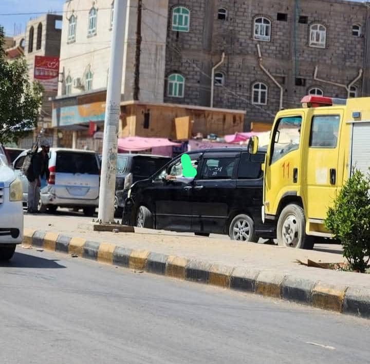 عند مصادفة سيارة الإطفاء في الطريق، احرص على إفساح المجال لها وعدم عرقلتها، فهي في مهمة إنسانية عاجلة لإنقاذ الأرواح وحماية الممتلكات. تعاونك والتزامك بإعطائها الأولوية قد يكون سببًا في إنقاذ حياة إنسان. السلامة مسؤولية الجميع