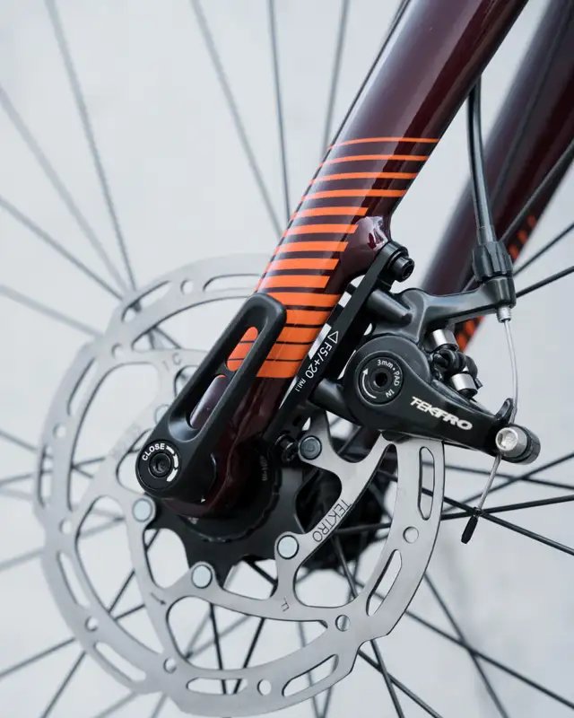 ciclos_corredor's tweet photo. 🚴🍂 Pásate al #Gravel mejor precio

👉 Ridley Kalazy Claris de aluminio con grupo Shimano 2x8v y frenos de disco mecánicos

Para cubiertas de hasta 47mm, múltiples soportes para bikepacking

📢 Solo 669 € 📢

🛒📱⤵️⤵️⤵️
https://t.co/w0bLcfDJia https://t.co/I2WtVHU6iB