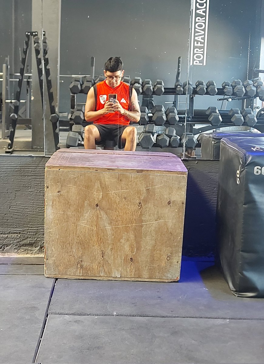 Rodriicarp95's tweet photo. Un poco de entrenamiento de ayer 💪❤️ https://t.co/9xEBM8yCfj