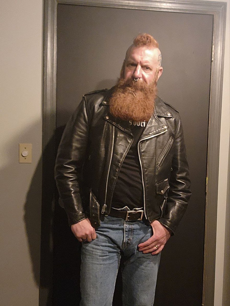 Shirt says it all. Tattooed Beast adventures continue <a href="/ClubPittsburgh/">Club Pittsburgh, Inc</a>. Was a hot fucking 🔥 time. <a href="/montazmorgan/">Montaz Hazelton</a> #tattooedbeast #tattooeddady #longbeard #leatherman #leatherbear #alpha