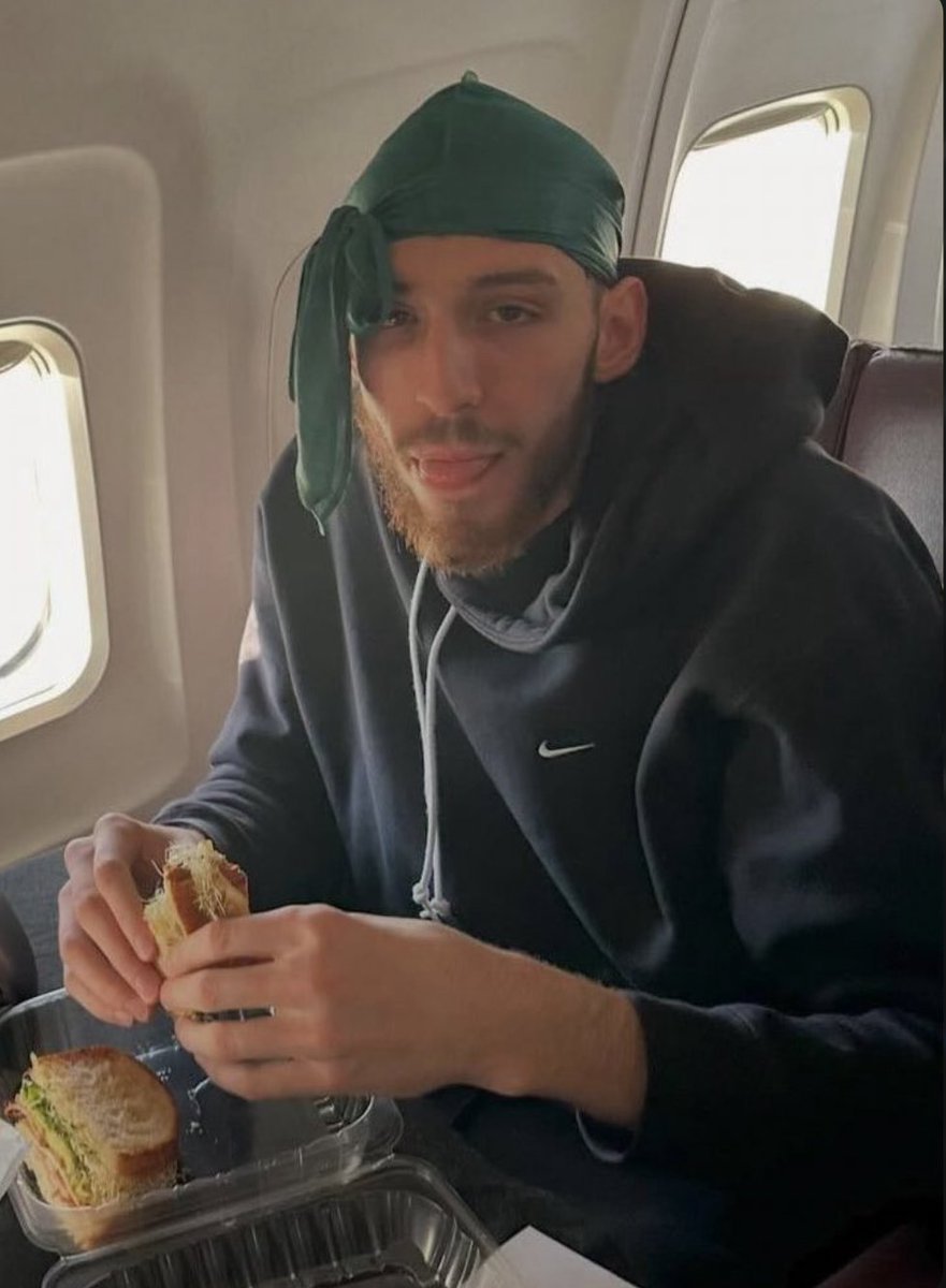 The Fat Jewish (Feat. Pitbull) tweet media