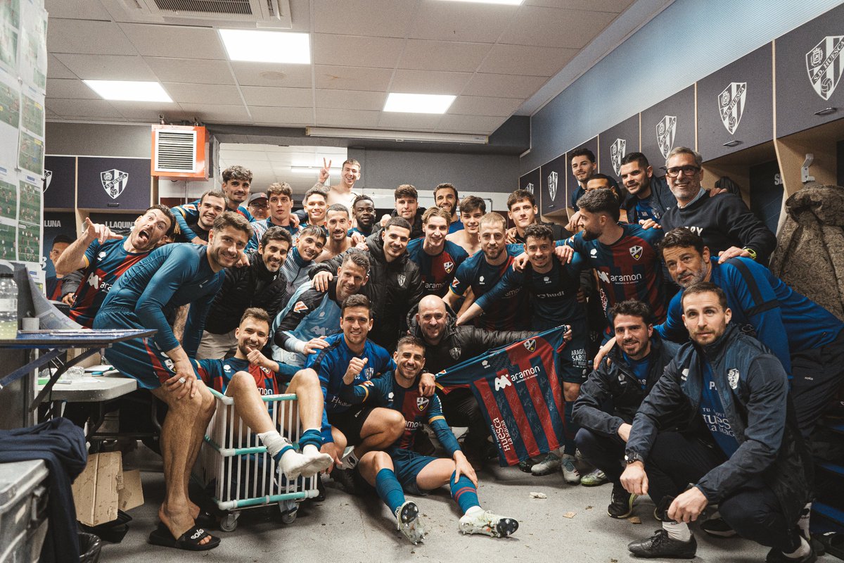 SDHuesca's tweet photo. MI EQUIPO. https://t.co/xpfhr6dt8r