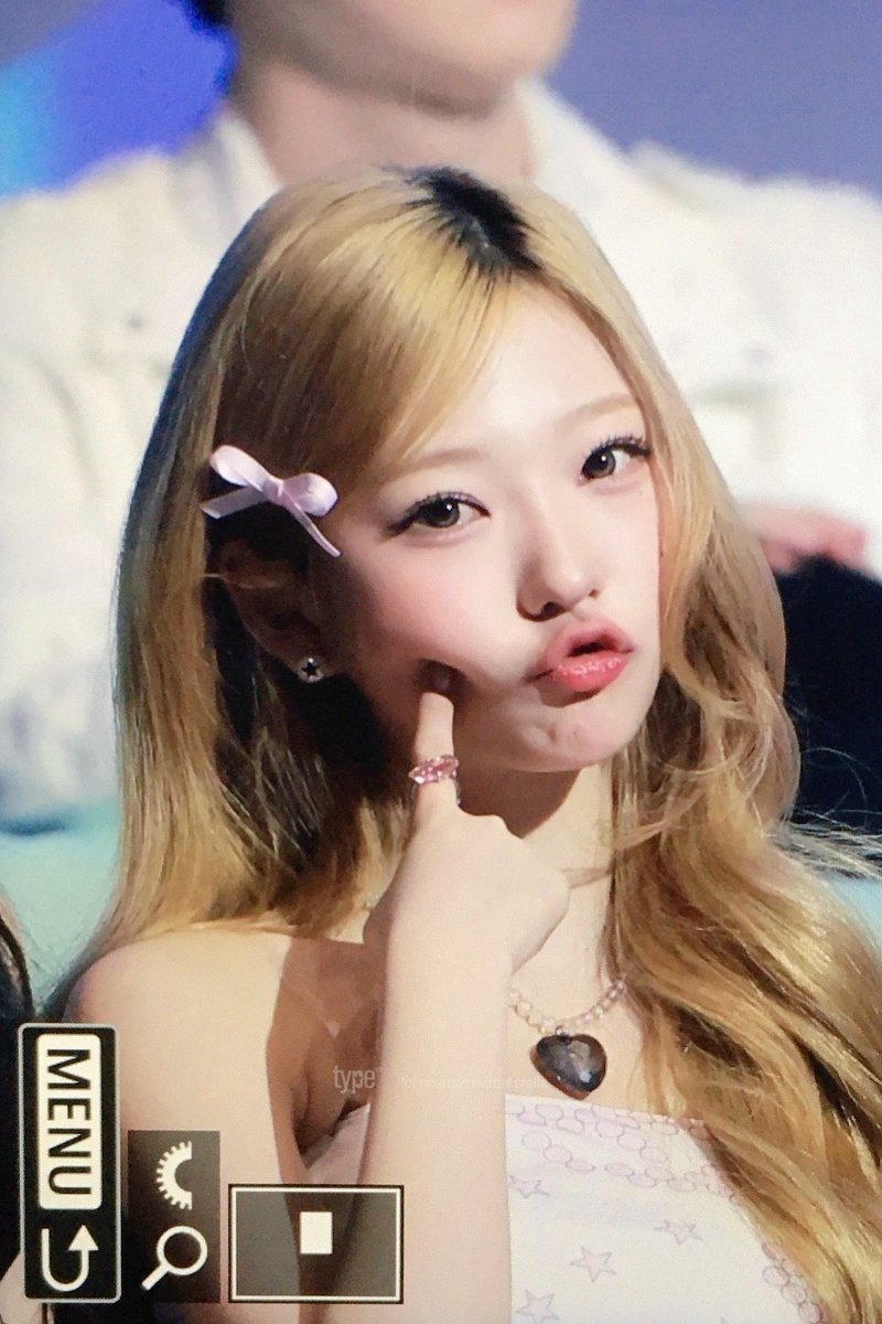 📸┊PHOTOS › 15.02.26

Stella sur la scène des Hanteo Music Awards

© type0618 

→ #Hearts2Hearts #H2H #하츠투하츠 #STELLA #스텔라