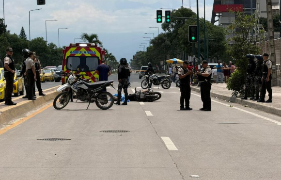 #Seguridad | Quince personas fueron asesinadas en menos de 24 horas en El Oro: violencia golpeó a Machala, Pasaje y El Guabo  ow.ly/J6Rm50YgbW3