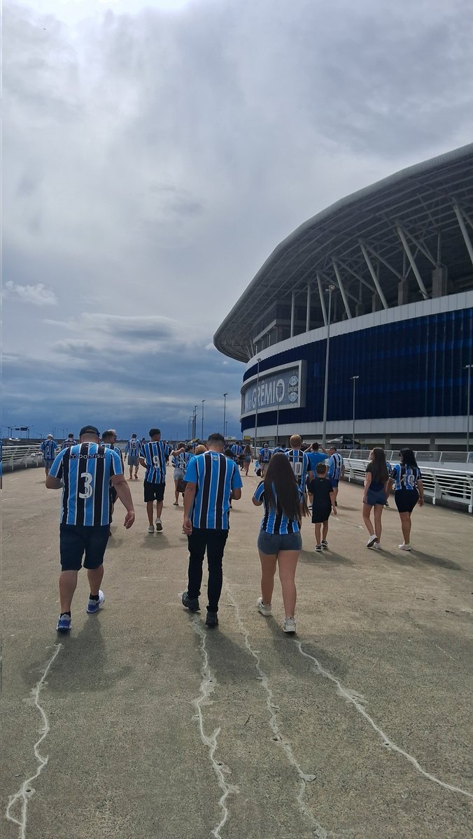 EM CASA🇪🇪🏠