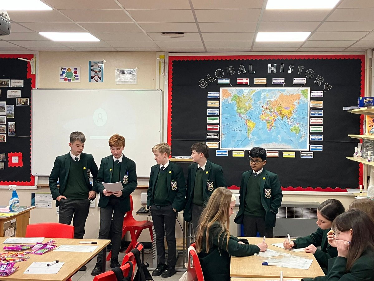 CpcBallycastle's tweet photo. 𝖂𝖍𝖔 𝖘𝖍𝖔𝖚𝖑𝖉 𝖇𝖊 𝕶𝖎𝖓𝖌 𝖎𝖓 𝟏𝟎𝟔𝟔?

Year 8s were on the campaign trail in CPC, presenting the case for who they believed should have been King of England in 1066 ahead of the Norman Conquest https://t.co/9sBX4GgAnW