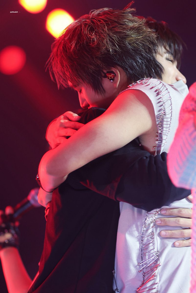 Comfort zone ของน้องเจม🥹🫂💗 

GEMINI SHINE ON RISER STAGE 
#RISERCONCERTD3 
#Gemini_NT #เจมีไนน์