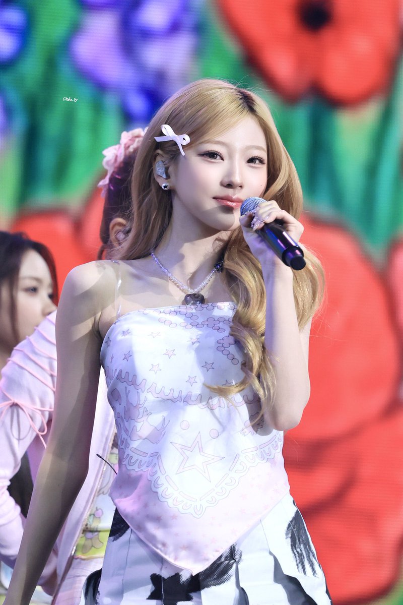 📸┊PHOTO › 15.02.26

Stella sur la scène des Hanteo Music Awards

© Etoile_0618

→ #Hearts2Hearts #H2H #하츠투하츠 #STELLA #스텔라