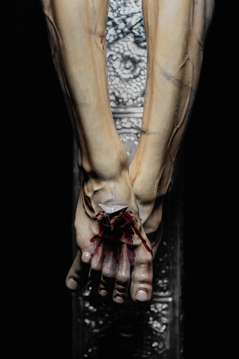 El obispo de <a href="/diocesisguadix/">Diócesis de Guadix</a>, monseñor Orozco, bendice a la Imagen del Cristo de San Agustín de <a href="/LagrimasGuadix/">Hermandad de las Lágrimas</a>

👉🏼 Es obra de Alberto Chica Cámara

🔹️Se recupera esta antigua devoción accitana con el apadrinamiento de <a href="/XtodeSanAgustin/">Cristo de San Agustín</a> 

📷 <a href="/cfzherrera/">Carolina Fernández</a> y Hermandad