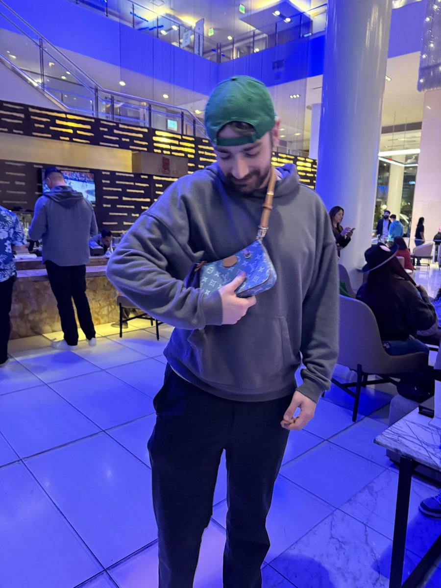 bfitzgerald_12's tweet image. This has been a trip of a lifetime. One giant leap in my ambition