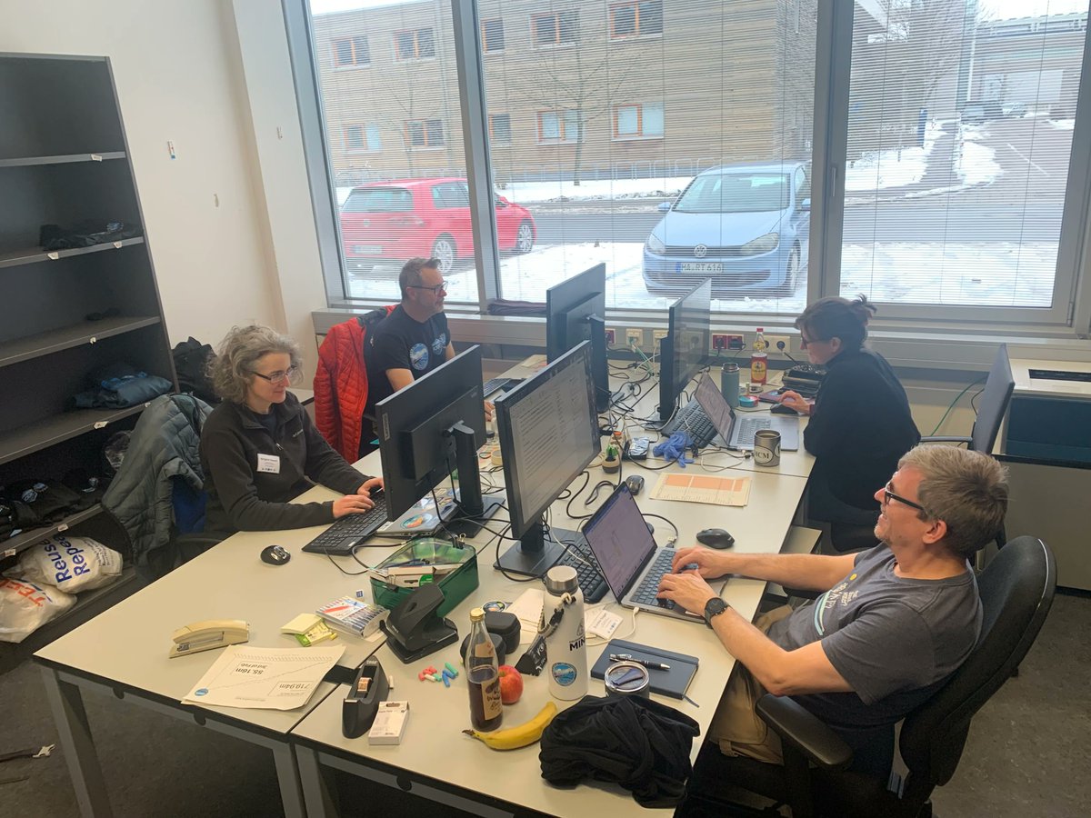 ECORD_IODP's tweet photo. Not just hands-on science during #IODP3NSF #Exp501: a huge part of the work happens behind the scenes, deep in reports and documentation. Science doesn’t exist without the paperwork.
Read more about it 👇
https://t.co/Hva9Cr3wck https://t.co/ZbS7R0169q