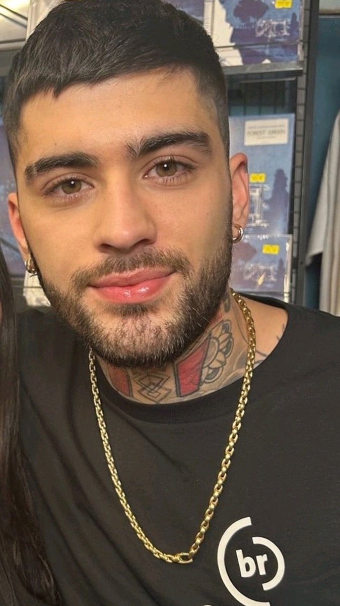 inzaynzaddy's tweet image. whatever you say pretty boy