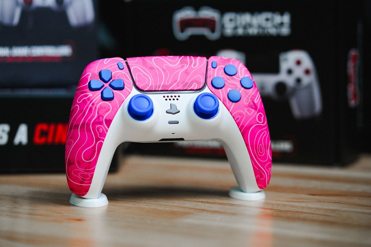 Customer cancellation controller Giveaway from <a href="/CinchGaming/">Cinch Gaming</a>!

⚡️Retweet, follow &amp; comment your gamertag. 
 
+ TMR Sticks
+ Custom Trim Kit 
+ 2 Action Buttons on back
+ Digital Mouse Triggers + Bumpers 

Good luck, ends tomorrow! Bonus points if you join the discord below.