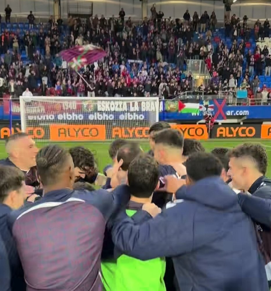 ¡ESTA HINTXADA NUNCA DE RINDE!
<a href="/SDEibar/">SD Eibar</a> 2-1 <a href="/realracingclub/">Real Racing Club</a> 
En una gran tarde de puro fútbol,  Ipurua volvió a llevar en volandas a los nuestros hacia una nueva victoria.
Pausoz, pauso; Eibar beti aurrera!
