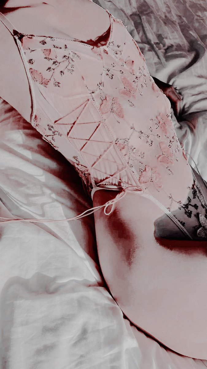 ㅤ

ㅤㅤㅤㅤㅤ #_𝑠𝑒𝑑𝑢𝑐𝑡𝑖𝑣𝑒𝑠𝑢𝑛𝑑𝑎𝑦 𐙚

ㅤ