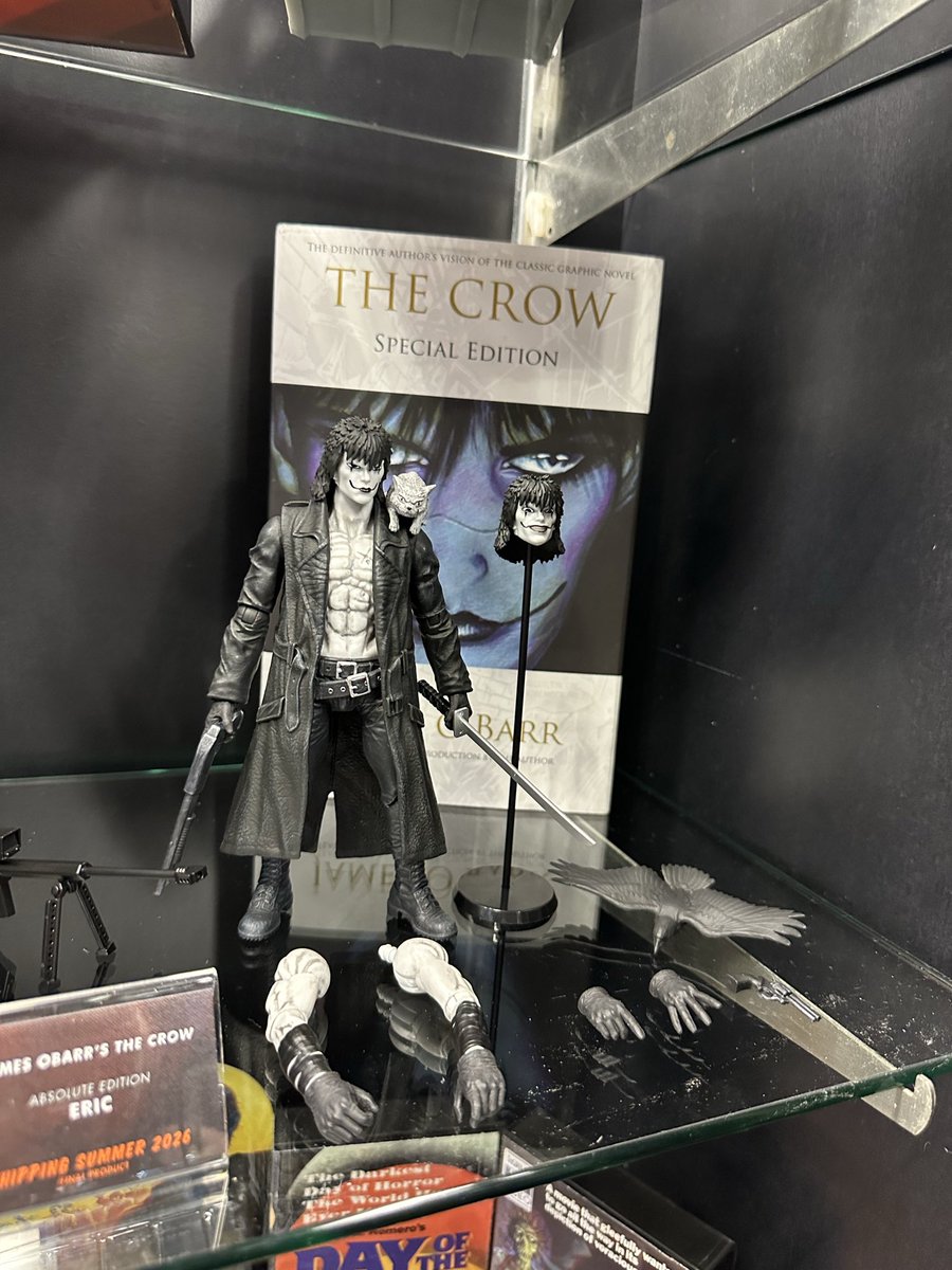 映画版は幾つか知ってるけど、ジェームズ・オバーの原作版『ザ・クロウ