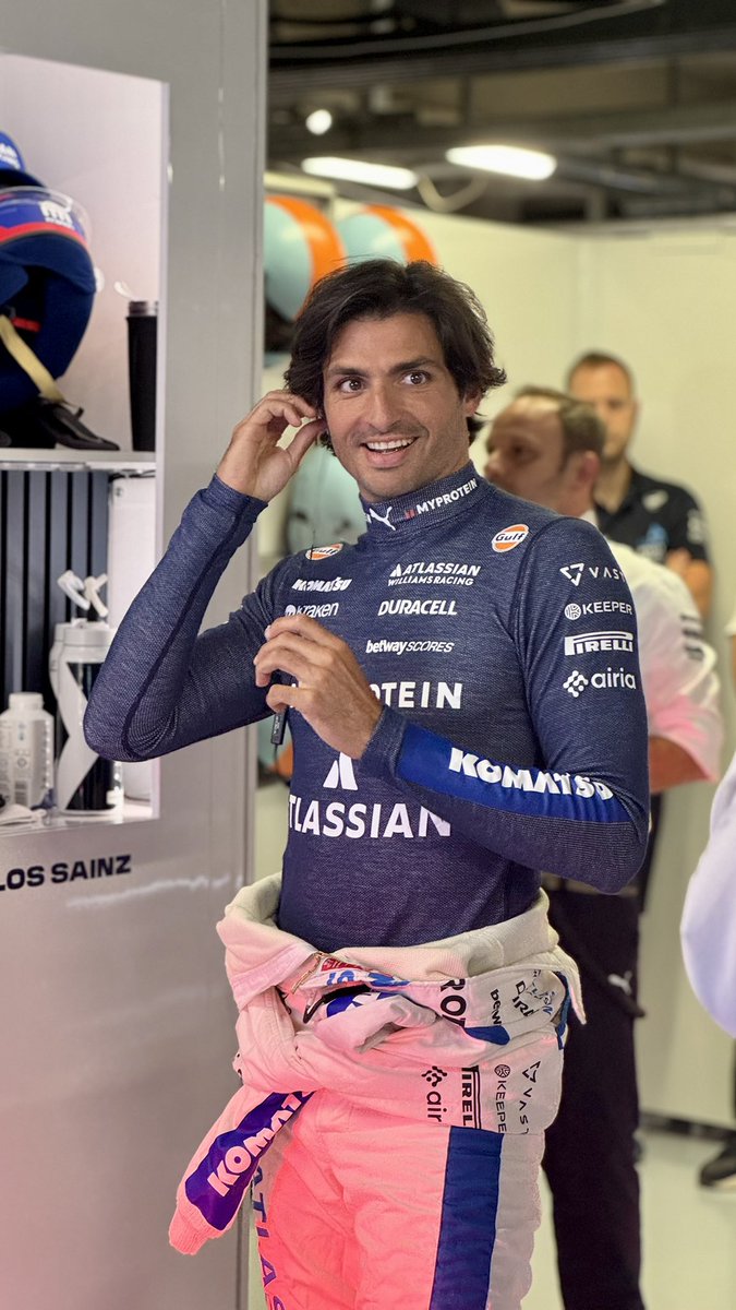 MichellePesh's tweet photo. @fedexsainz smiley carlos https://t.co/fbjoMoG47J
