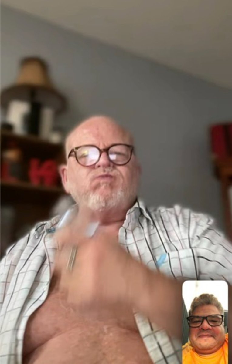 AlejandroT18232's tweet photo. @dieseldude1 @applesclubs Daddy sort of thinks alike, it just depends what Daddy double you are. Dealing with on the day… https://t.co/AHRTn5ETWX