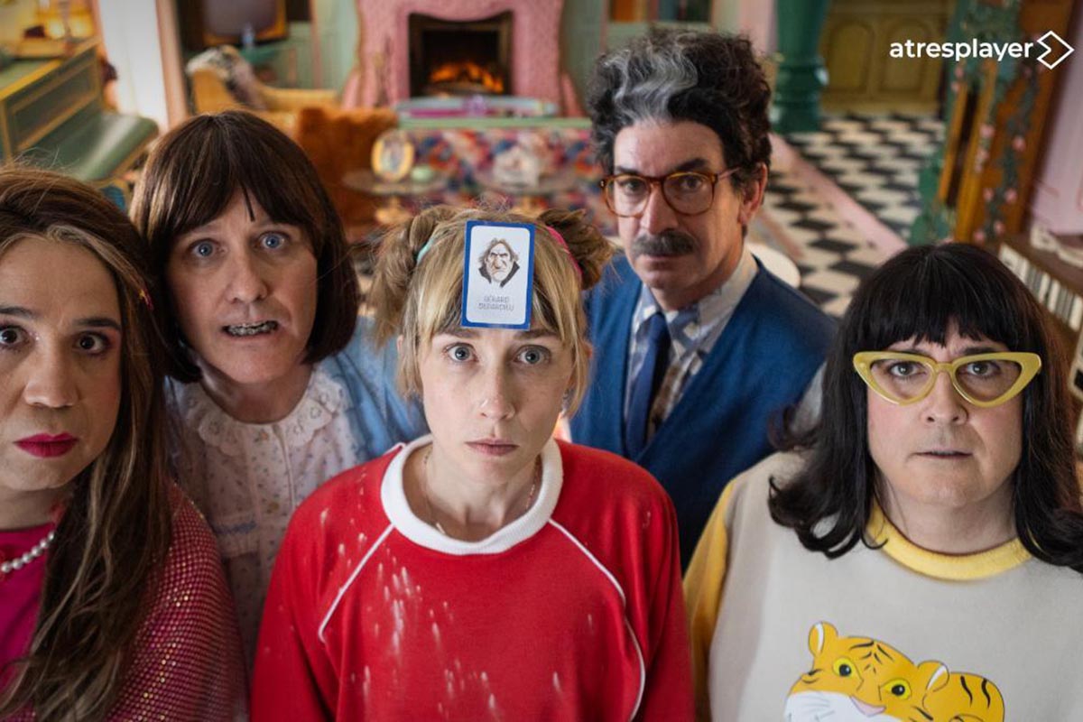SerieManiac's tweet photo. ¡Ya está aquí! 🚀 Hoy se estrena en @atresplayer "Rafaela y su loco mundo", la nueva genialidad de Aníbal Gómez y Ernesto Sevilla. Humor absurdo, espíritu chanante y un reparto increíble con Ingrid García-Jonsson. 🌈📺 #RafaelaYSuLocoMundo #Seriemaniac https://t.co/w1m3XLCSek https://t.co/UkNFtmkwQ7