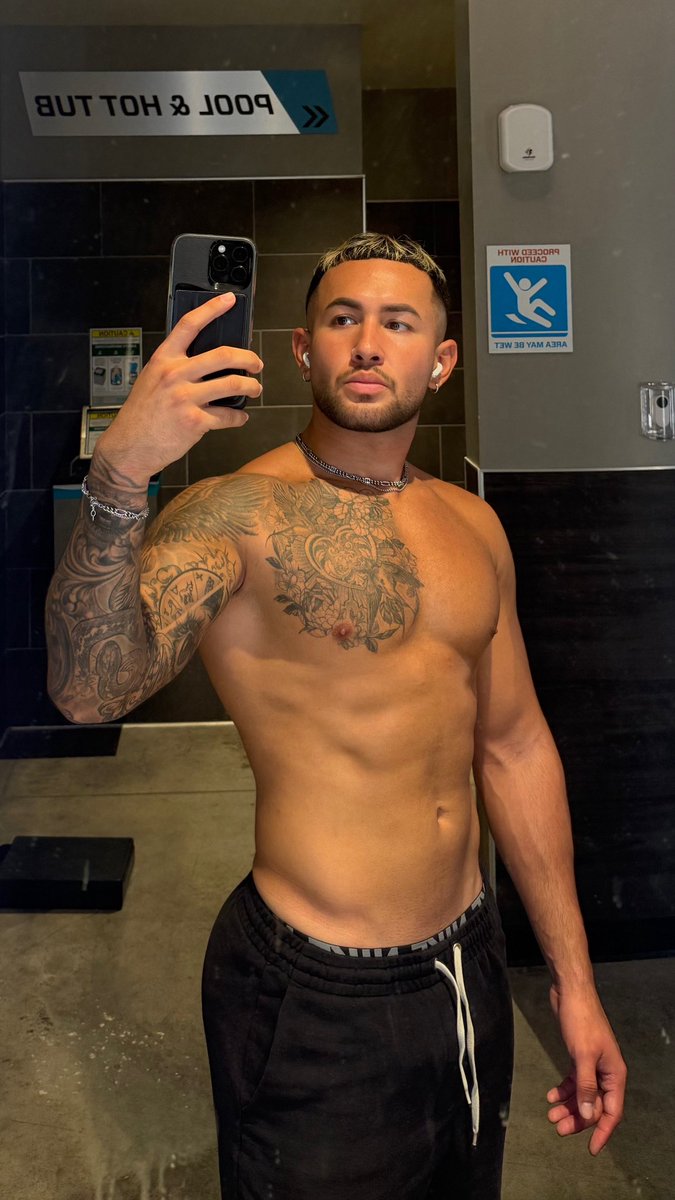 chris tweet media