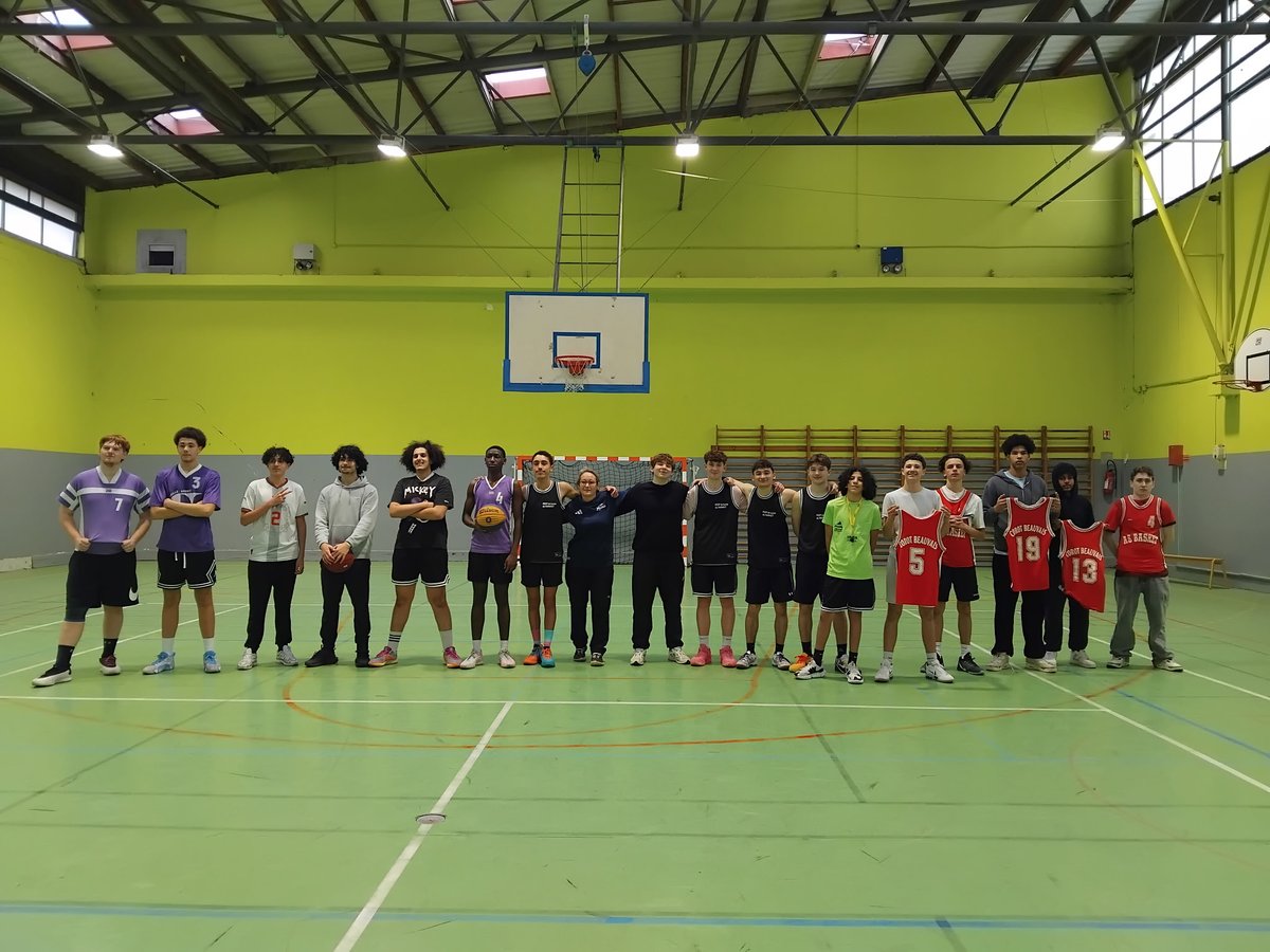 Lycée des métiers Jean-Baptiste Corot tweet media