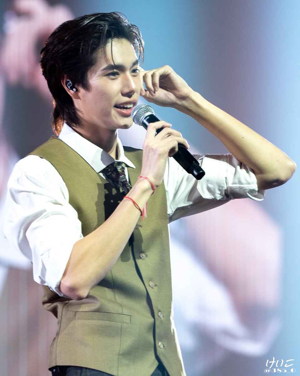 腕まくりしてても品があるPhuwinくん PHUWIN STUNNING RISERCON