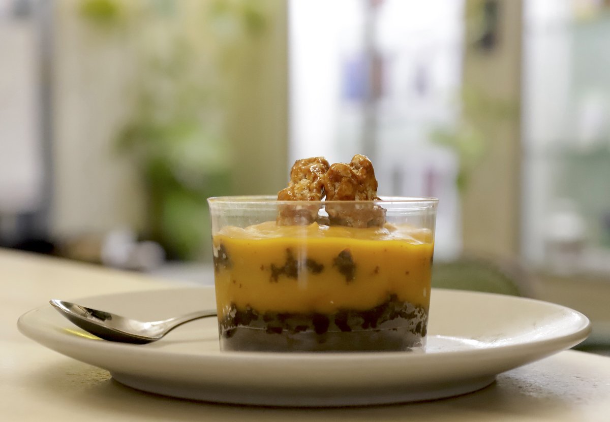 ☕ #𝗠𝗘𝗥𝗜𝗘𝗡𝗗𝗔𝗦 | 𝐆𝐚𝐥𝐥𝐞𝐭𝐚 𝐝𝐞 𝐛𝐫𝐨𝐰𝐧𝐢𝐞, 𝐜𝐫𝐞𝐦𝐚 𝐝𝐞 𝐭𝐨𝐜𝐢𝐧𝐢𝐥𝐥𝐨 𝐝𝐞 𝐳𝐚𝐧𝐚𝐡𝐨𝐫𝐢𝐚 𝐲 𝐭𝐨𝐪𝐮𝐞𝐬 𝐝𝐞 𝐯𝐚𝐢𝐧𝐢𝐥𝐥𝐚 𝐲 𝐚𝐧𝐢𝐬, la  propuesta de Café Real 

▪️ Precio: 3,5€
🗓️ Hasta el 15 de marzo
📍 Plaza de Andalucía, 2
☎️ 628740216