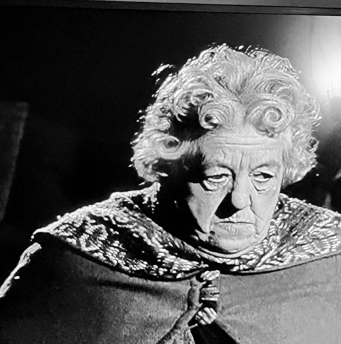 HistorianBlood's tweet image. #Aachen - the perfect accompaniment to snow and a cold night.