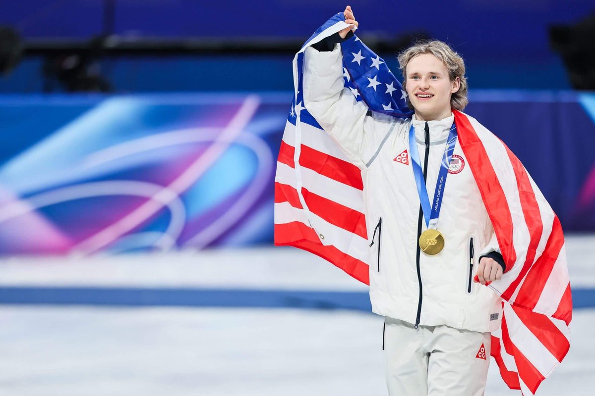 so did we all hallucinate this or ? if you’re gonna be a hater at least get your facts correct how embarrassing 🥱