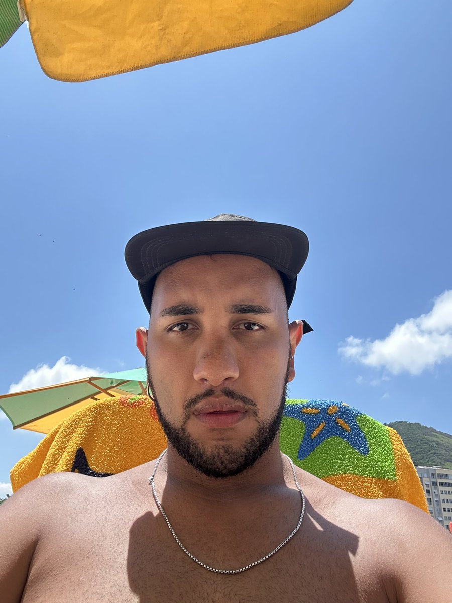 galazzi_'s tweet photo. rj, te amo ❤️🌊 https://t.co/hYIhFBmQmk